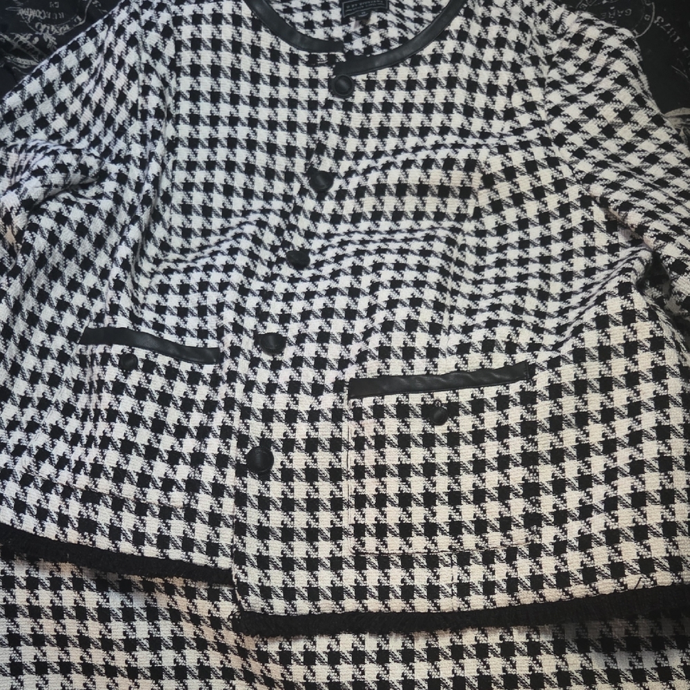 G by Giuliana Monochrome Houndstooth Jacket NWOT Skirt included.